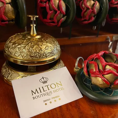 Milton Boutique - Adults Only מלון